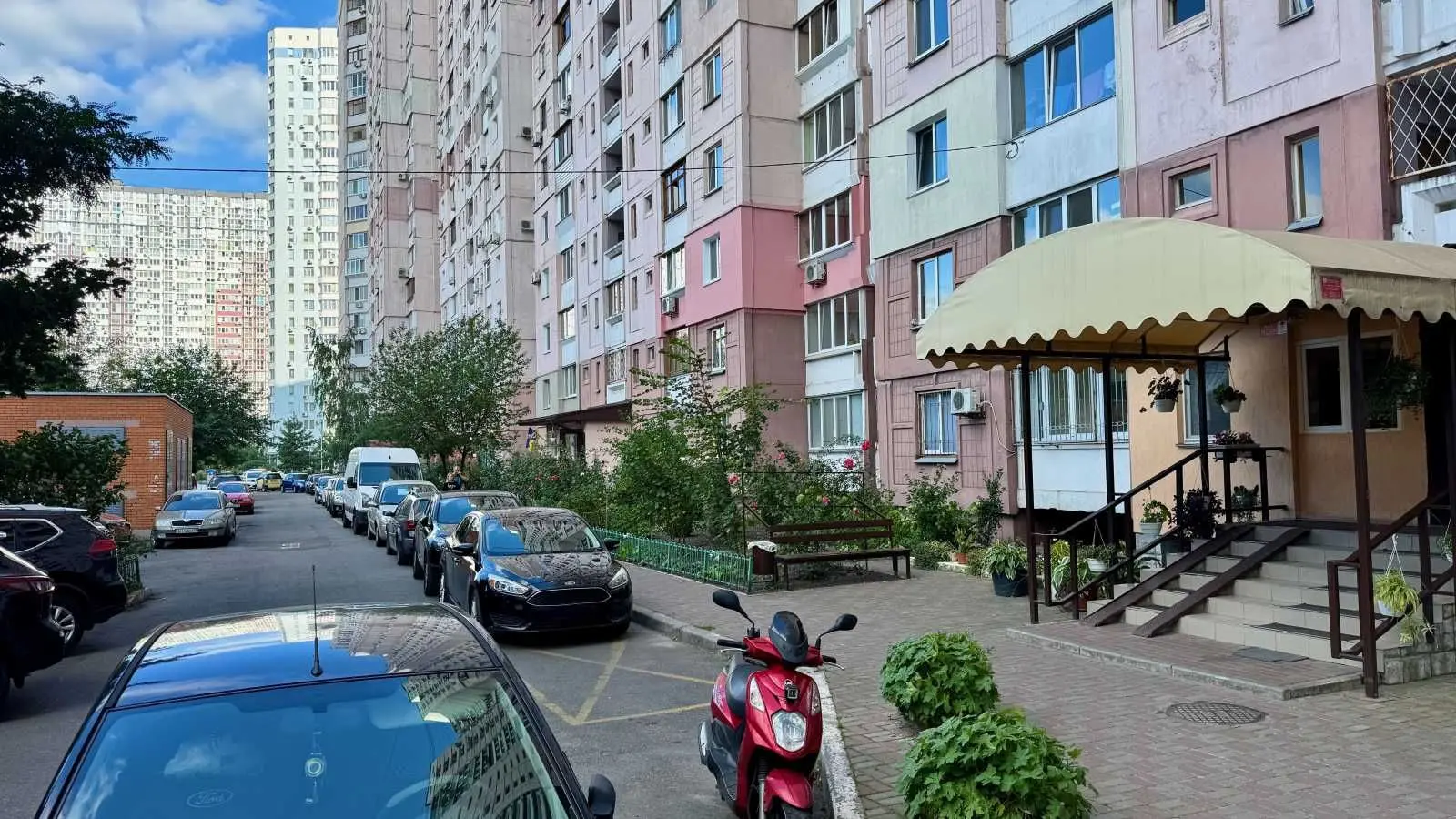 Фото Зняти 1 кімнатну квартиру, Олени Пчілки вул. 4 Київ в довгострокову оренду, ціна: 15000 UAH, код 8062