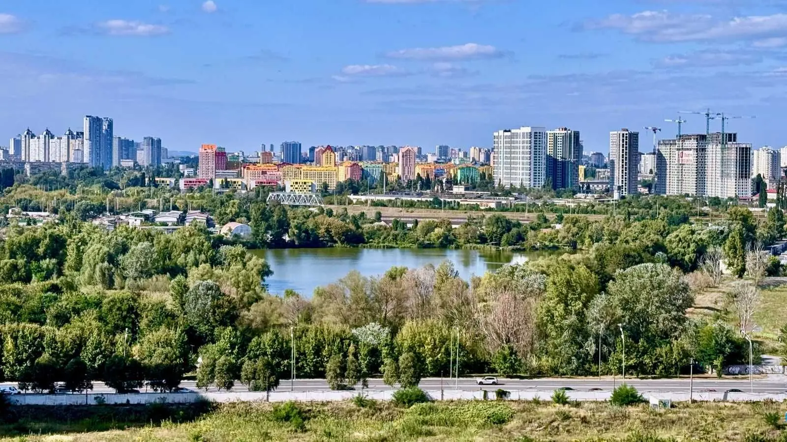 Фото Зняти 1 кімнатну квартиру, Олени Пчілки вул. 4 Київ в довгострокову оренду, ціна: 15000 UAH, код 8062