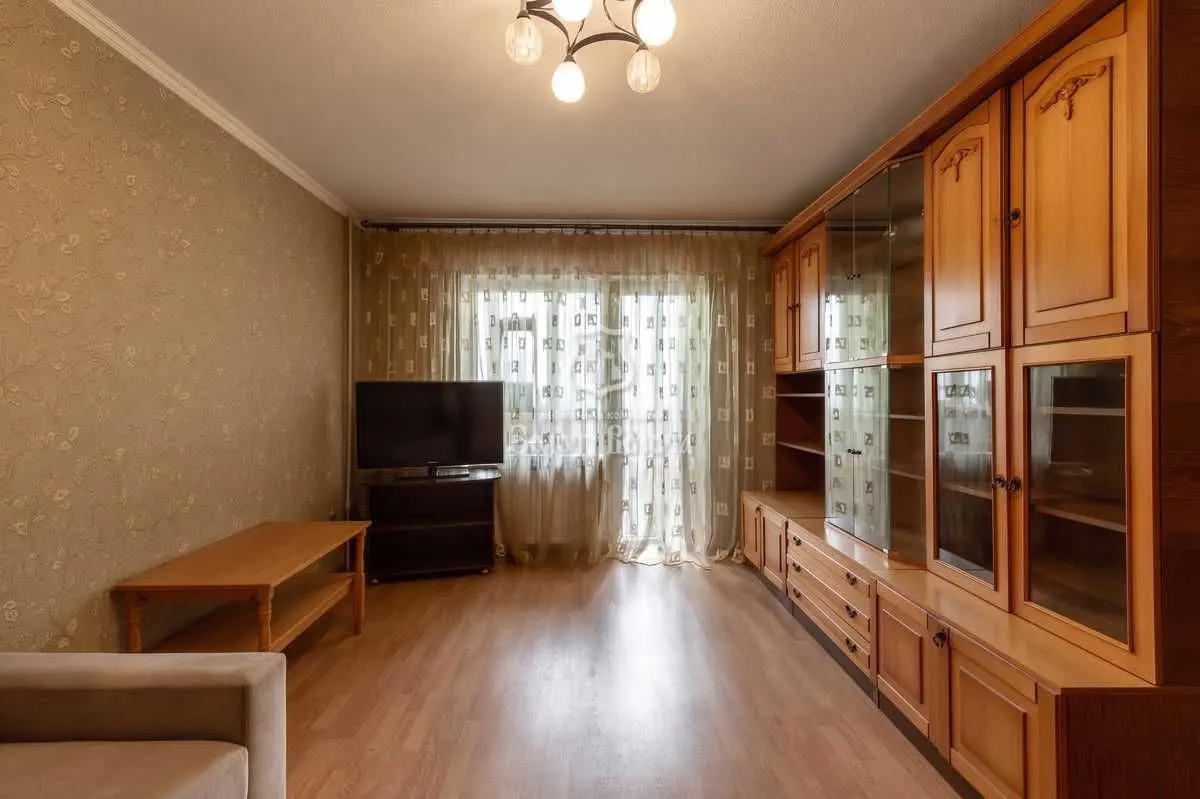 Фото Selling a 1-room apartment, 41.7 sq.m., Larysy Rudenko Street 3б Kyiv, price: 66500 USD, code 8069