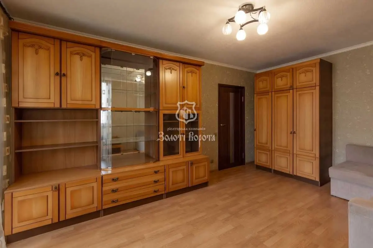 Фото Selling a 1-room apartment, 41.7 sq.m., Larysy Rudenko Street 3б Kyiv, price: 66500 USD, code 8069