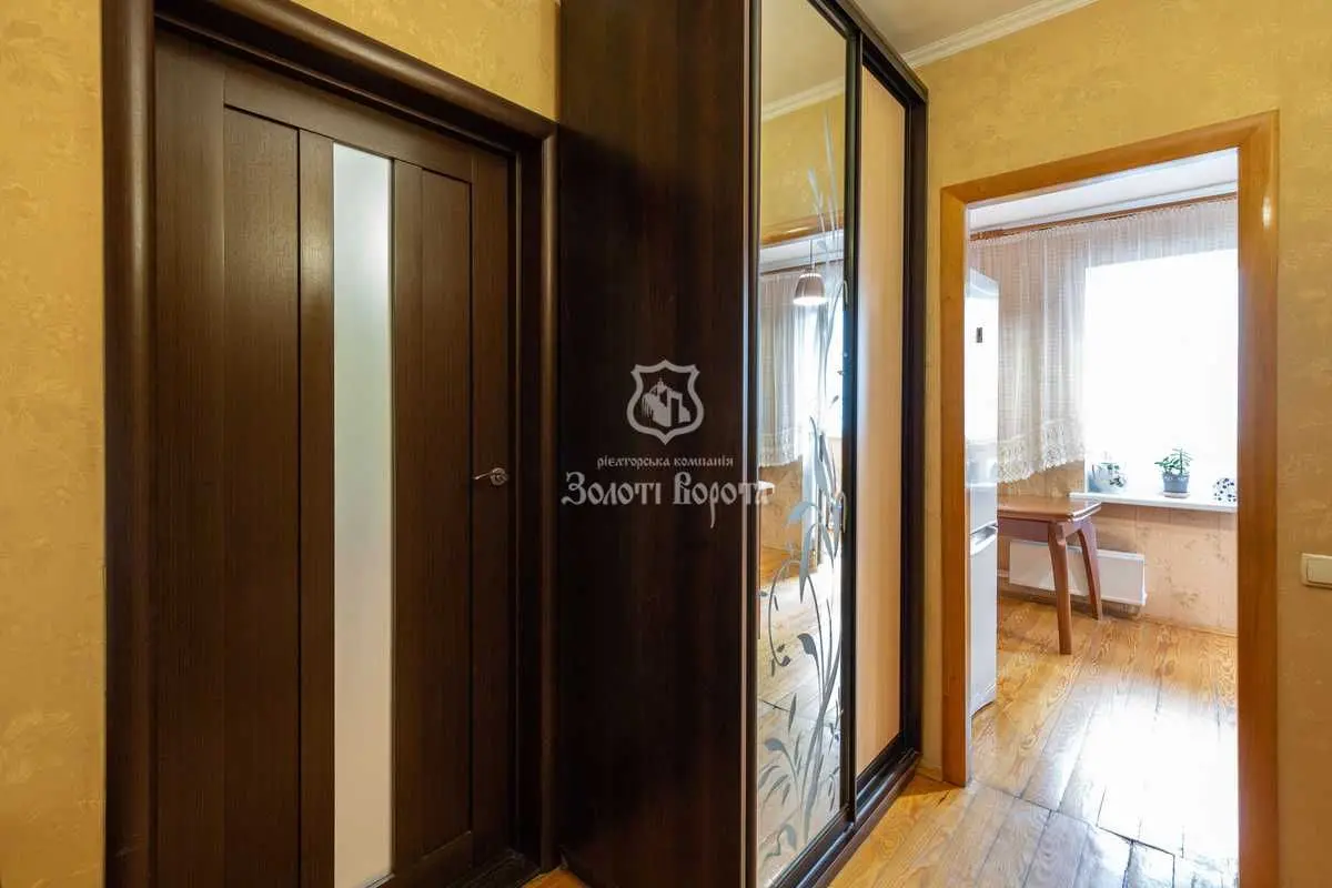 Фото Selling a 1-room apartment, 41.7 sq.m., Larysy Rudenko Street 3б Kyiv, price: 66500 USD, code 8069
