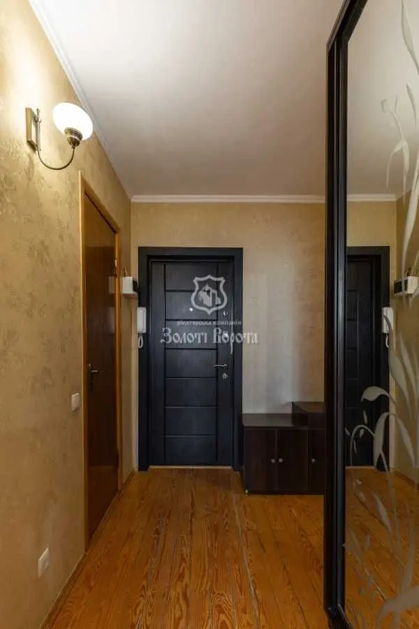 Фото Selling a 1-room apartment, 41.7 sq.m., Larysy Rudenko Street 3б Kyiv, price: 66500 USD, code 8069