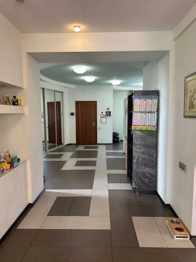 Фото Продаю будинок, 322 кв. м, Кривоноса вул.  Дніпро, ціна: 170000 USD, код 8071