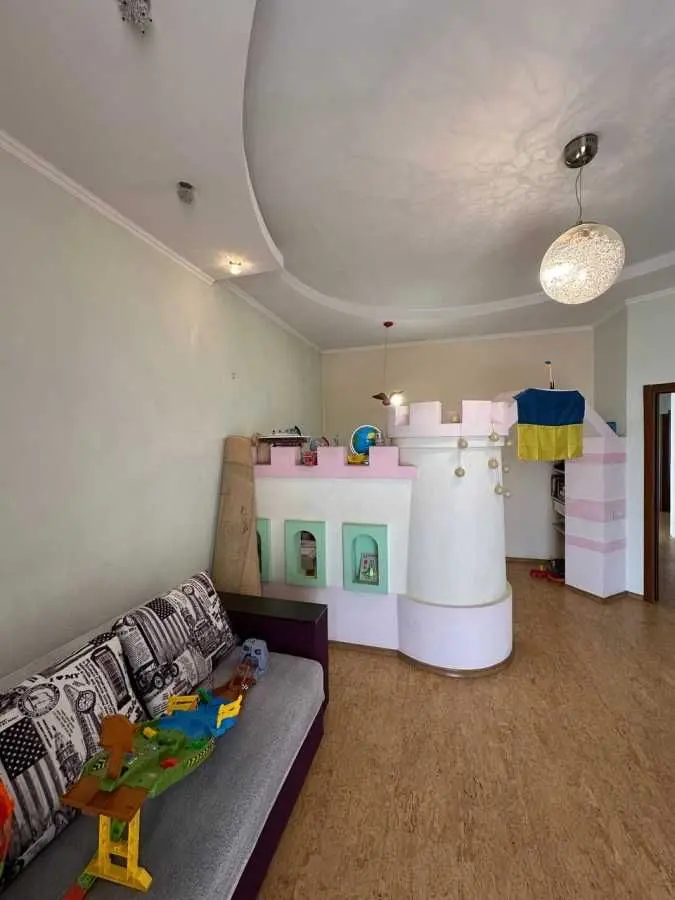 Фото Продаю будинок, 322 кв. м, Кривоноса вул.  Дніпро, ціна: 170000 USD, код 8071