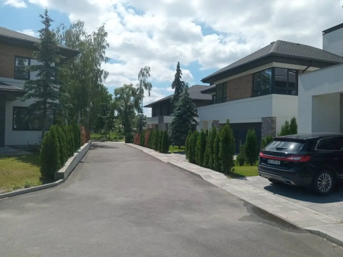 Фото Selling a house, 320 sq.m., Tsentralna street  Kyiv, price: 590000 $, code 8075