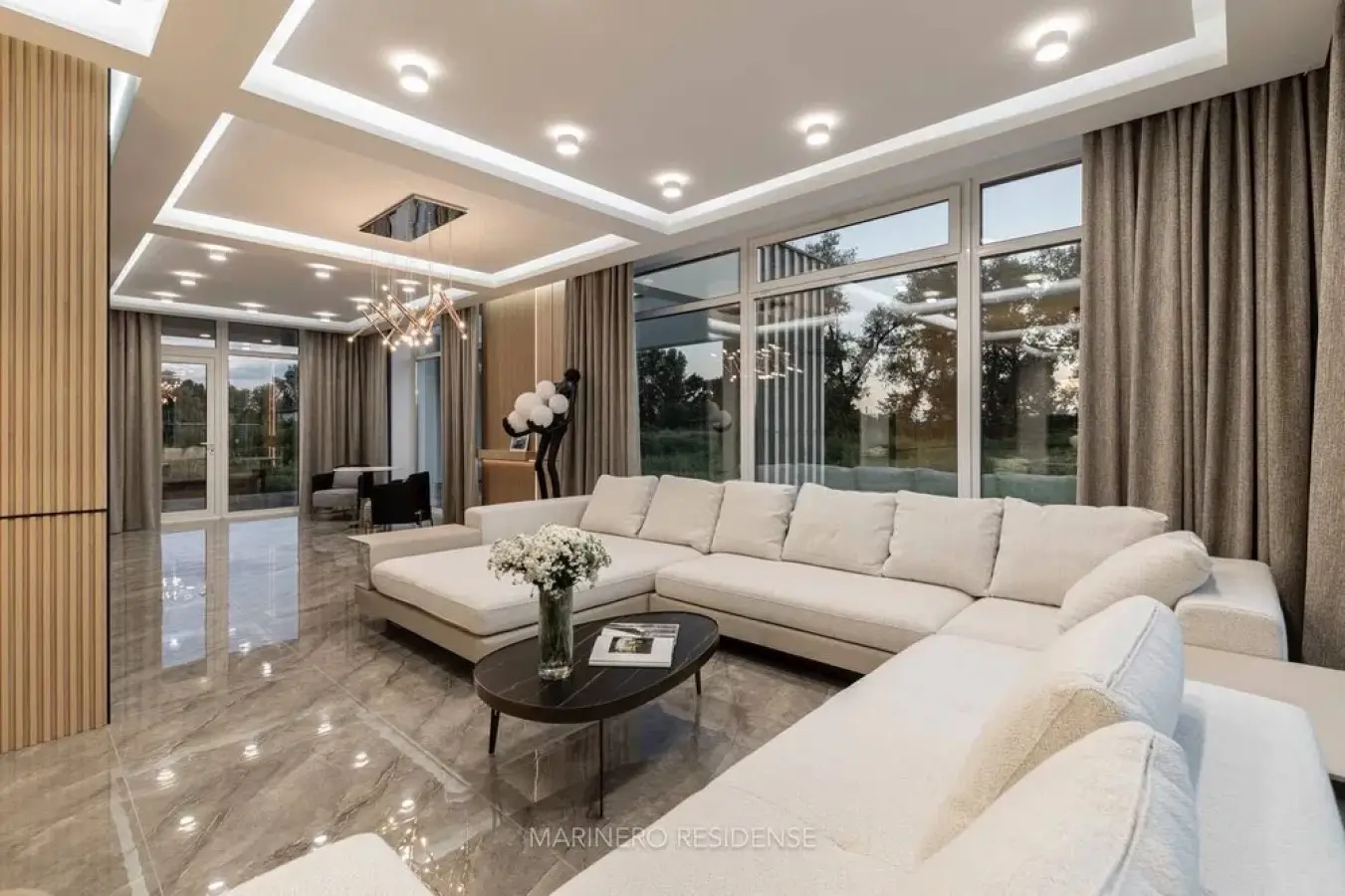 Фото Продаю будинок, 320 кв. м, Центральна вул.  Київ, ціна: 950000 $, код 8078