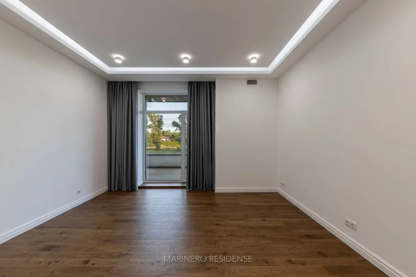 Фото Продаю будинок, 320 кв. м, Центральна вул.  Київ, ціна: 950000 $, код 8078