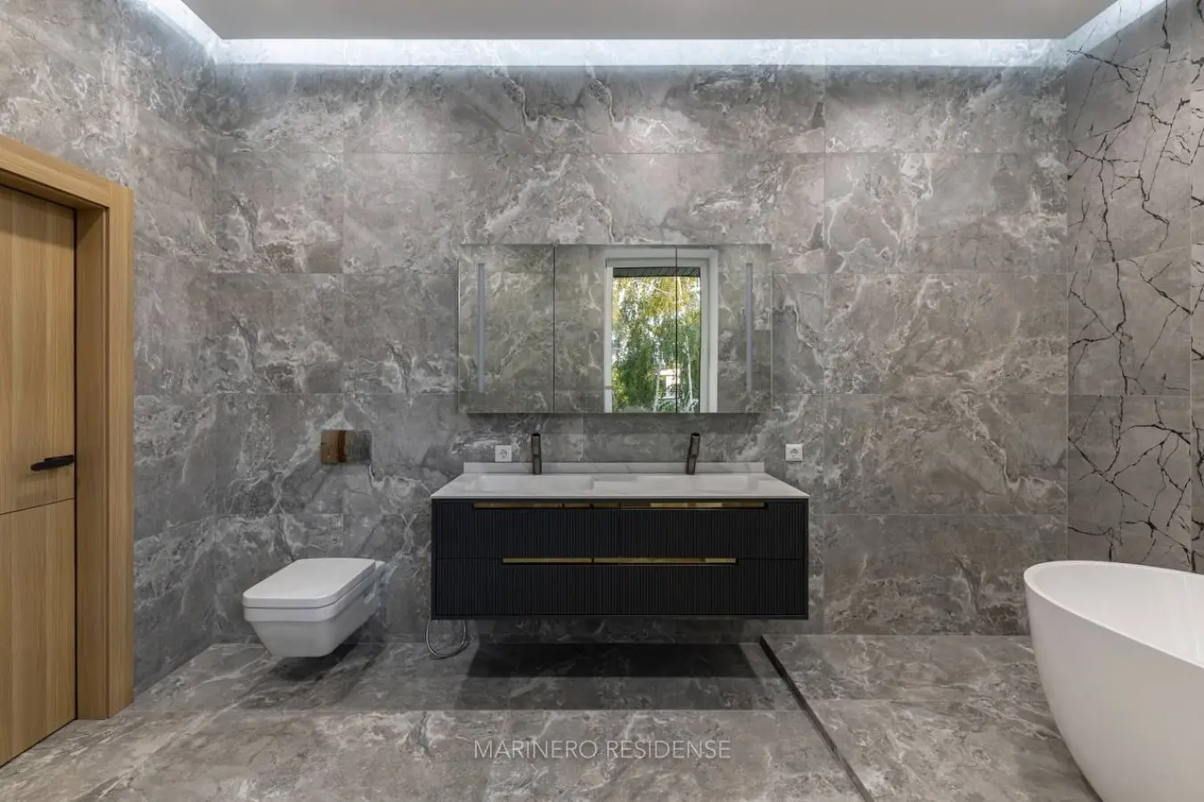 Фото Продаю будинок, 320 кв. м, Центральна вул.  Київ, ціна: 950000 $, код 8078