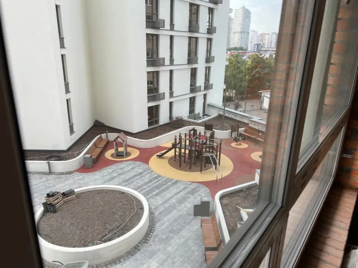 Фото Продаю 1-комнатную квартиру, 46 кв. м, Драгоманова ул. 31 Киев, цена: 103500 $, код 8098