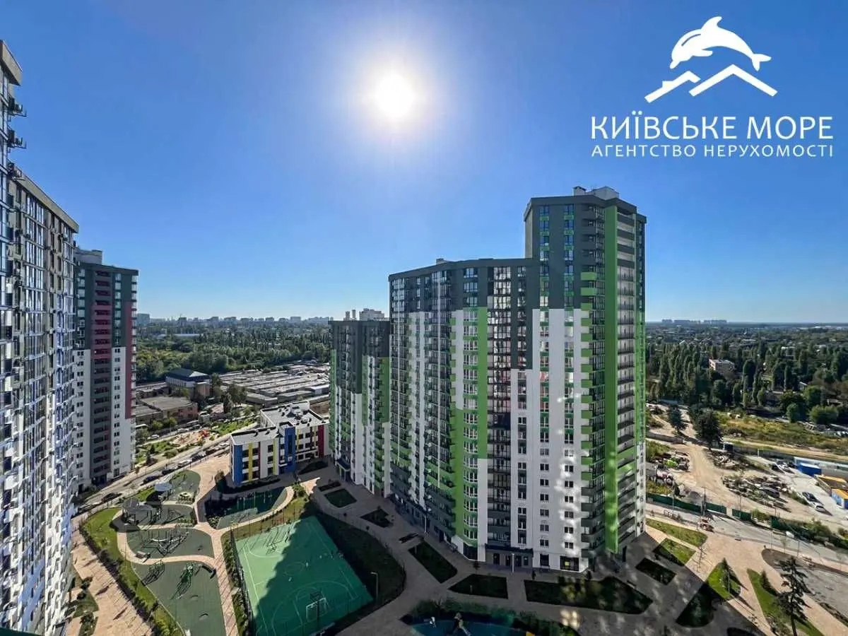 Фото Selling a 3-room apartment, 96 sq.m., Ivana Vyhovskoho street (Marshala Hrechka Street)  Kyiv, price: 140000 USD, code 8103