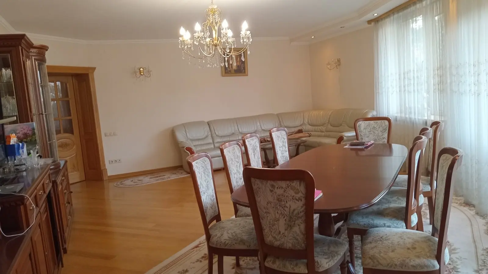 Фото Selling a 5-room apartment, 190 sq.m., Mariiky Pidhirianky Street 23 Ivano-Frankivsk, price: 330000 $, code 8106