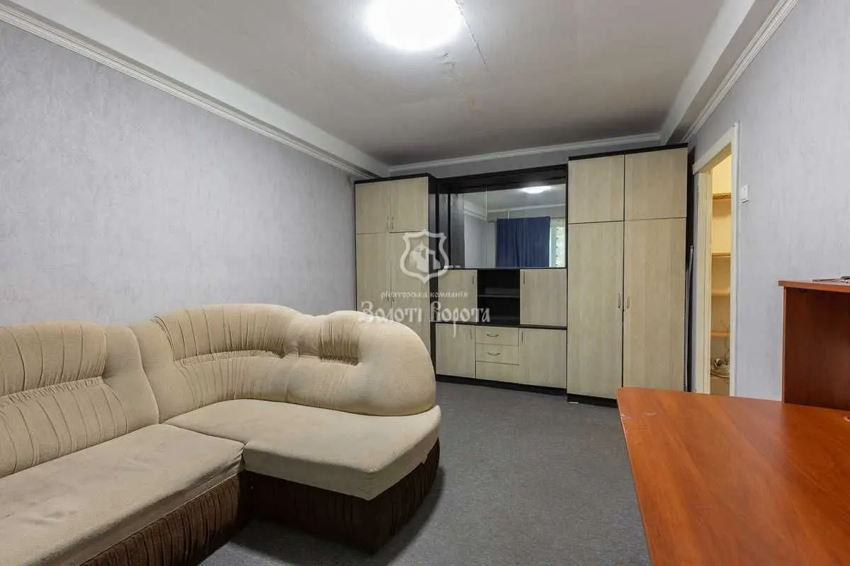 Фото Продаю 1 кімнатну квартиру, 30.3 кв. м, Кирилівська вул. (Фрунзе) 127 Київ, ціна: 42000 USD, код 8109