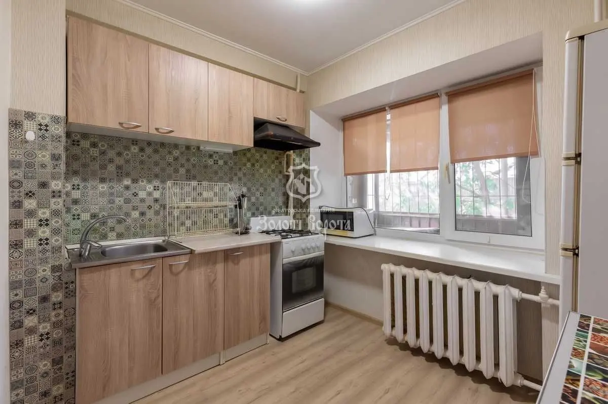 Фото Продаю 1 кімнатну квартиру, 30.3 кв. м, Кирилівська вул. (Фрунзе) 127 Київ, ціна: 42000 USD, код 8109