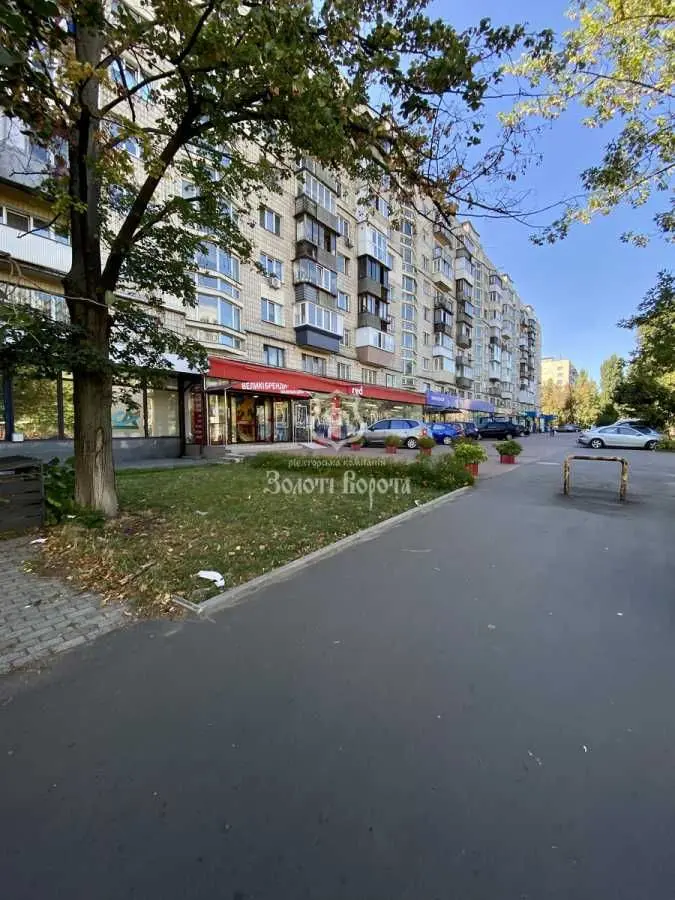 Фото Продаю 1 кімнатну квартиру, 30.3 кв. м, Кирилівська вул. (Фрунзе) 127 Київ, ціна: 42000 USD, код 8109