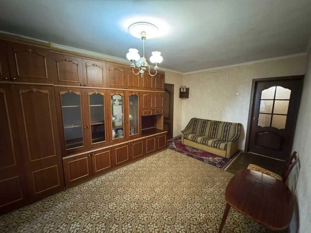 Фото Selling a 2-room apartment, 48 sq.m., Olesia Honchara Street  Dnipro, price: 30000 USD, code 8117