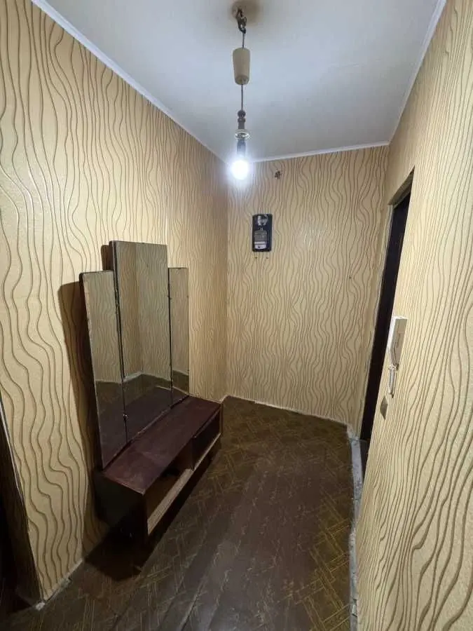 Фото Selling a 2-room apartment, 48 sq.m., Olesia Honchara Street  Dnipro, price: 30000 USD, code 8117