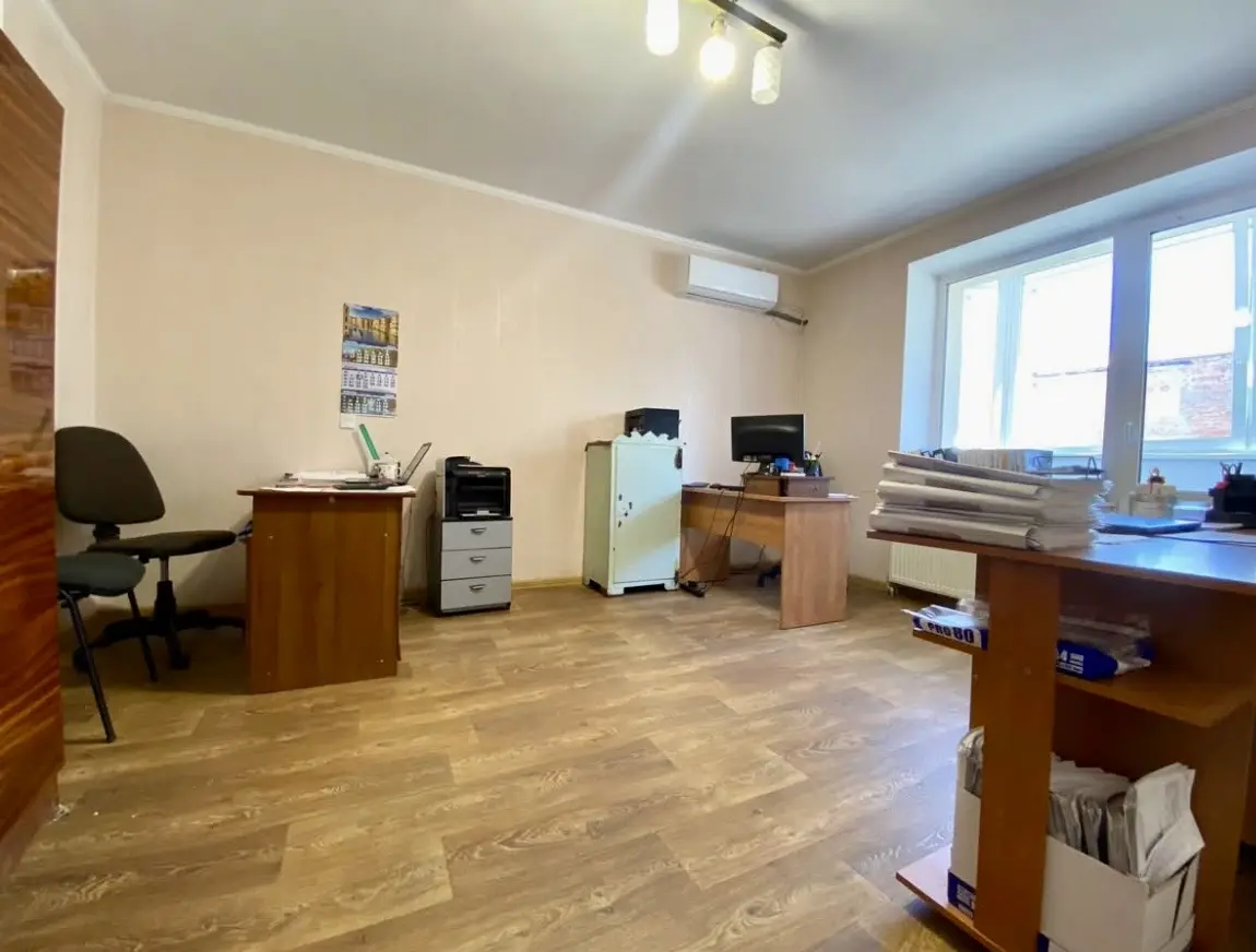 Фото Продаю 2 кімнатну квартиру, 69 кв. м, Кременчук, ціна: 70000 $, код 8129