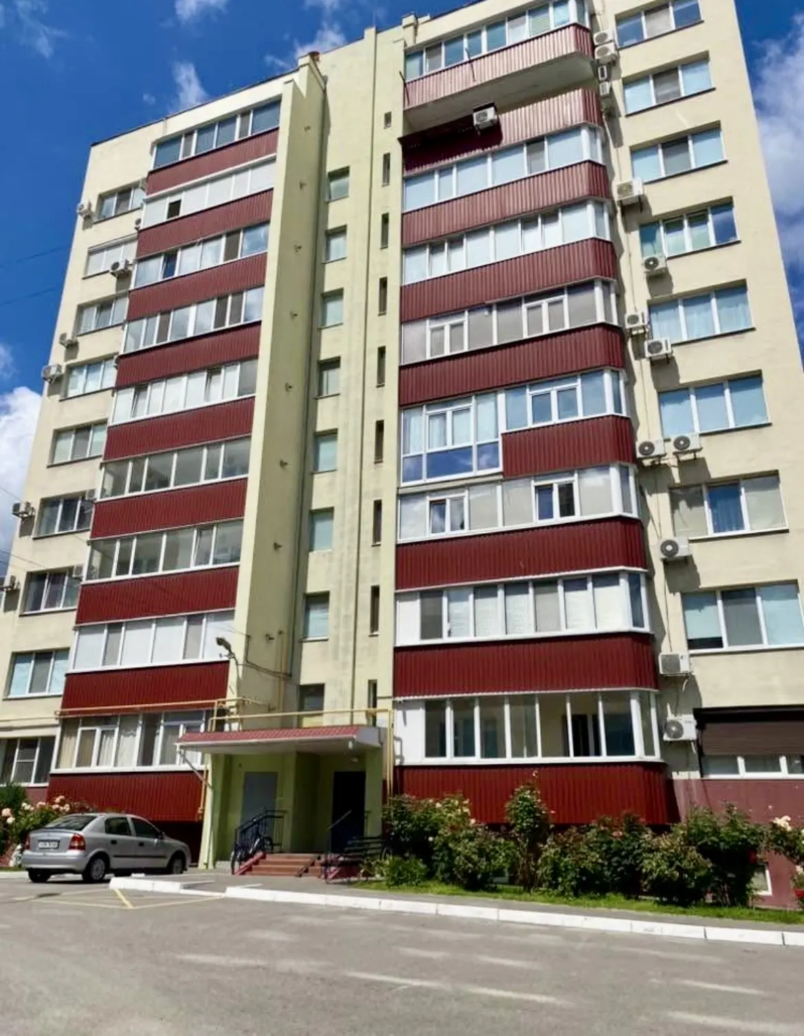 Фото Продаю 2 кімнатну квартиру, 69 кв. м, Кременчук, ціна: 70000 $, код 8129