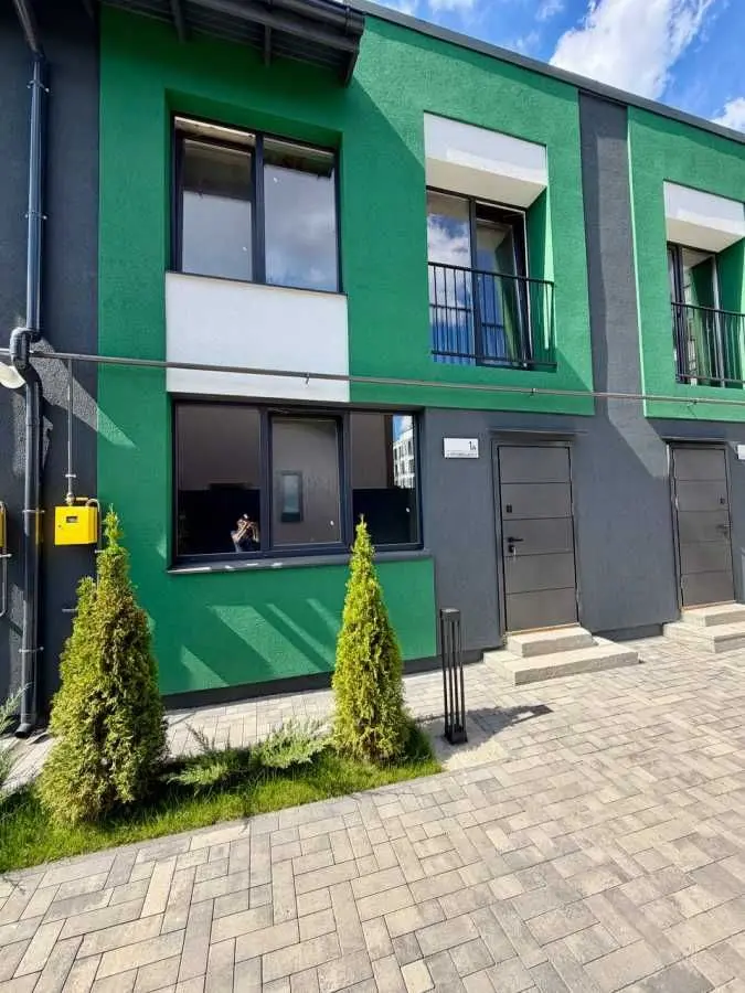 Фото Продаю 3 кімнатну квартиру, 72 кв. м, Святопетровського вул. (Петровського)  Гатне, ціна: 83000 USD, код 8132