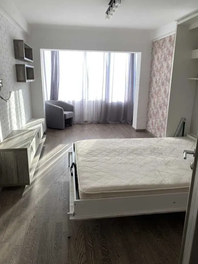 Фото Rent a 2-room apartment, Berezniakivska Street 12 Kyiv for long-term rent, price: 16000 UAH, code 8139