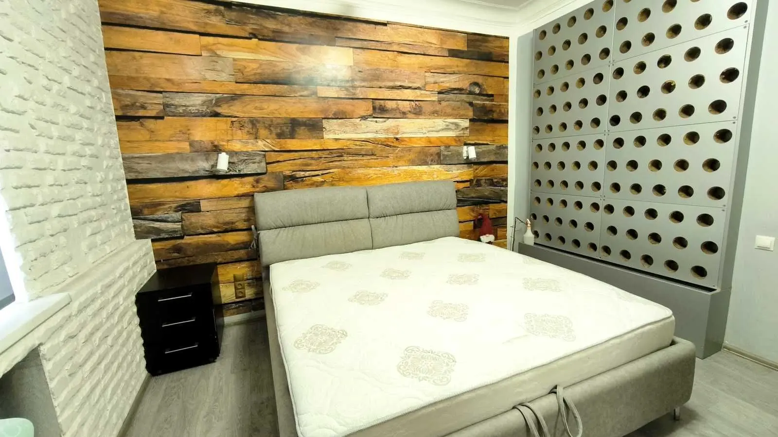 Фото Selling a 3-room apartment, 64 sq.m., Volodymyra Ivasiuka Street  Dnipro, price: 38000 USD, code 8140