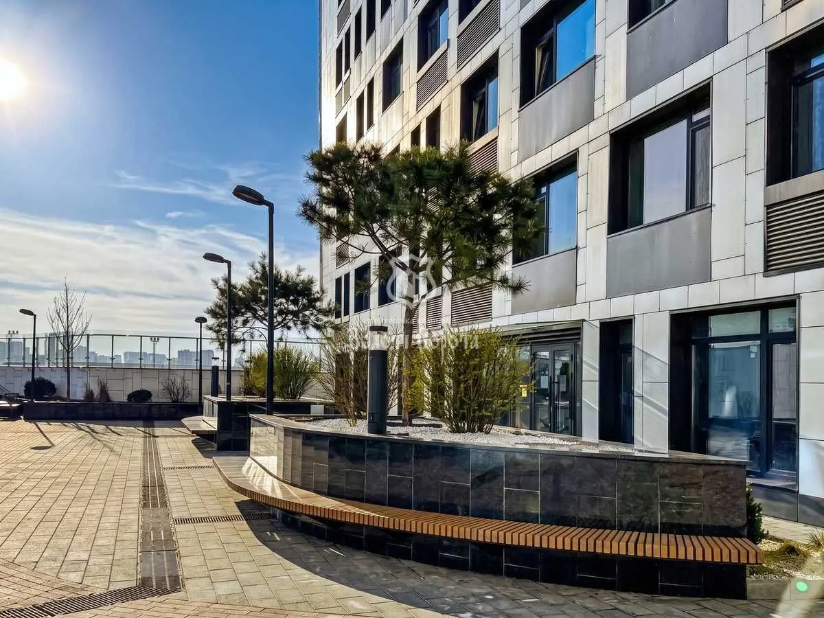 Фото Selling a 3-room apartment, 92.9 sq.m., Beresteiska Avenue (Peremohy Avenue)  Kyiv, price: 99000 USD, code 8141