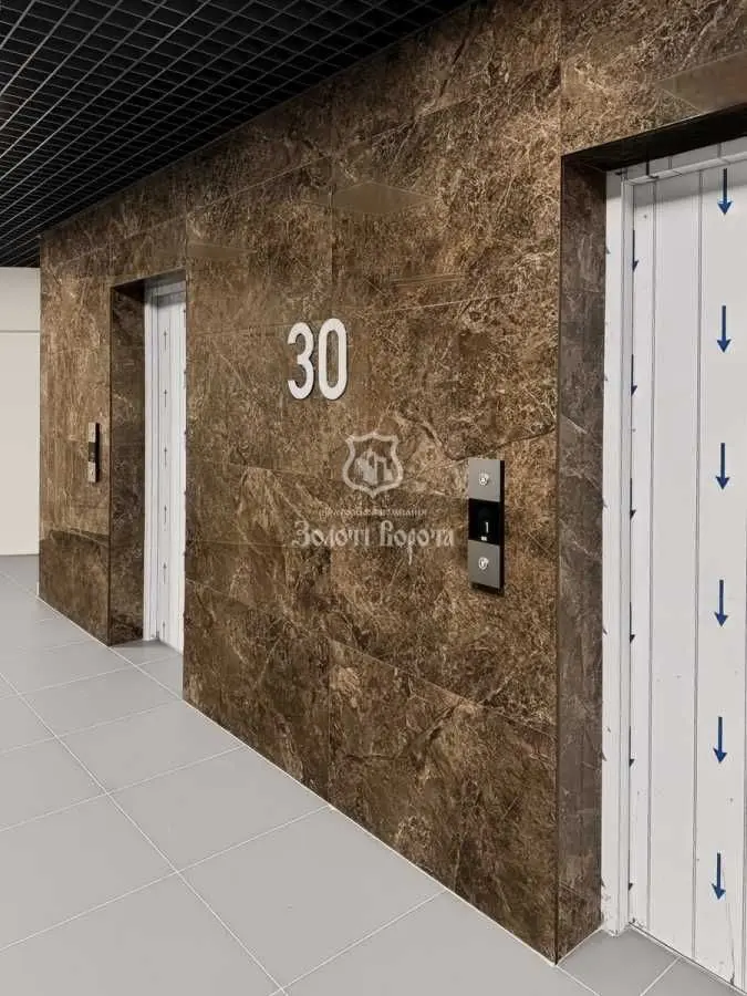 Фото Selling a 3-room apartment, 92.9 sq.m., Beresteiska Avenue (Peremohy Avenue)  Kyiv, price: 99000 USD, code 8141