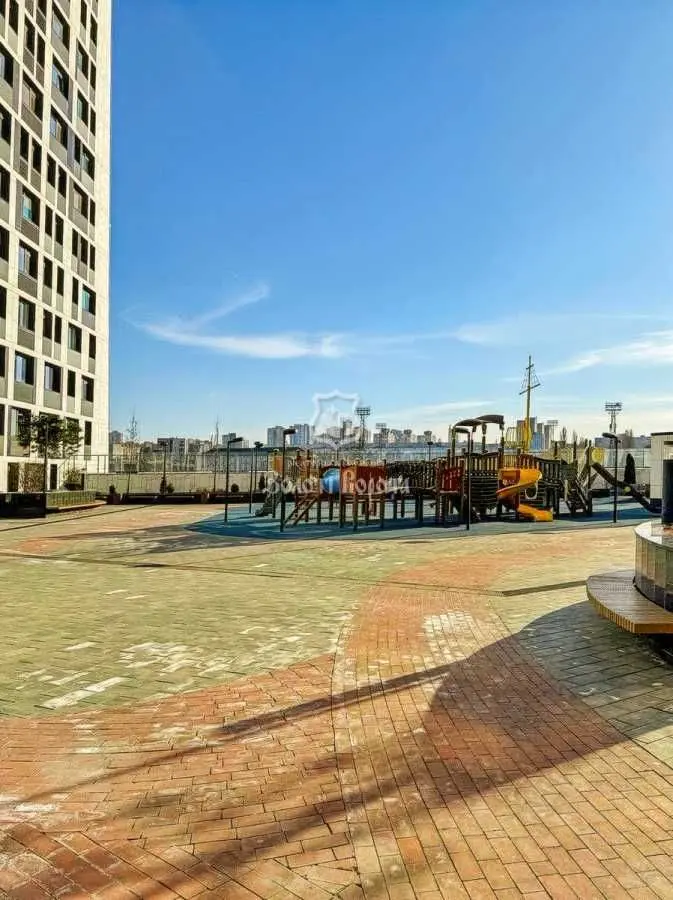 Фото Selling a 3-room apartment, 92.9 sq.m., Beresteiska Avenue (Peremohy Avenue)  Kyiv, price: 99000 USD, code 8141