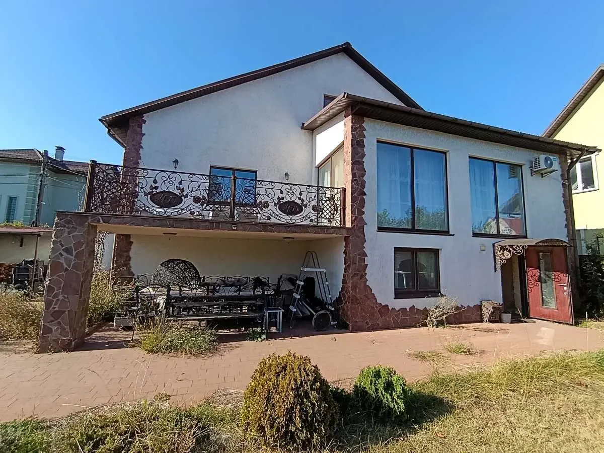 Фото Продаю будинок, 240 кв. м, Центральна вул.  Київ, ціна: 179000 USD, код 8142