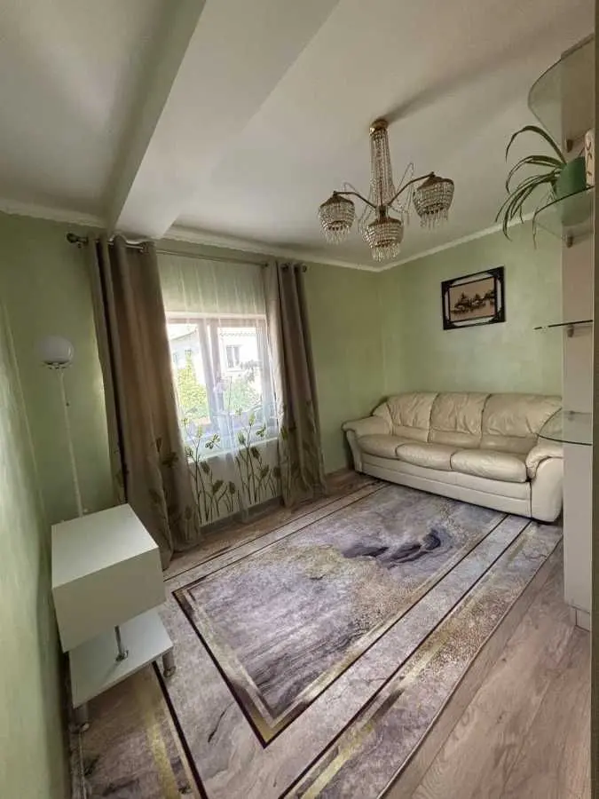 Фото Продаю будинок, 240 кв. м, Центральна вул.  Київ, ціна: 179000 USD, код 8142
