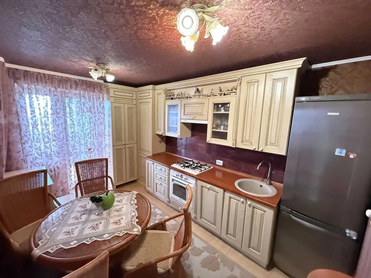 Фото Продаю 1-комнатную квартиру, 49 кв. м, Тепличная ул.  Святопетрівське, цена: 65000 USD, код 8148
