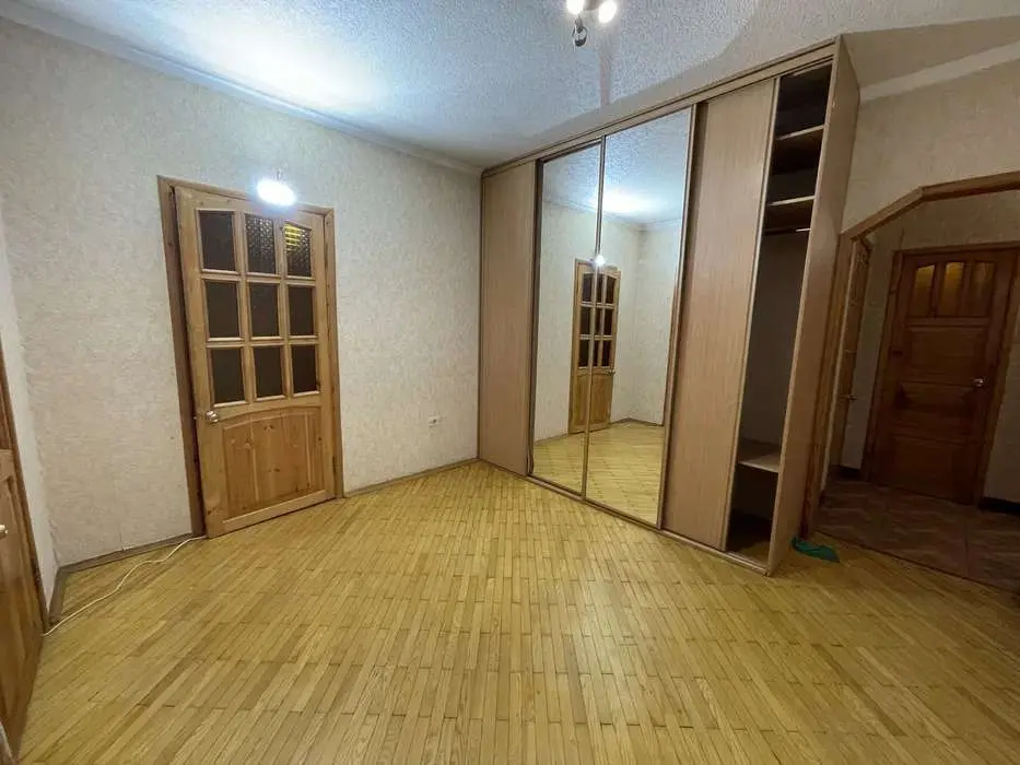 Фото Selling a 3-room apartment, 76 sq.m., Sribnokilska Street 16 Kyiv, price: 82000 UAH, code 8152