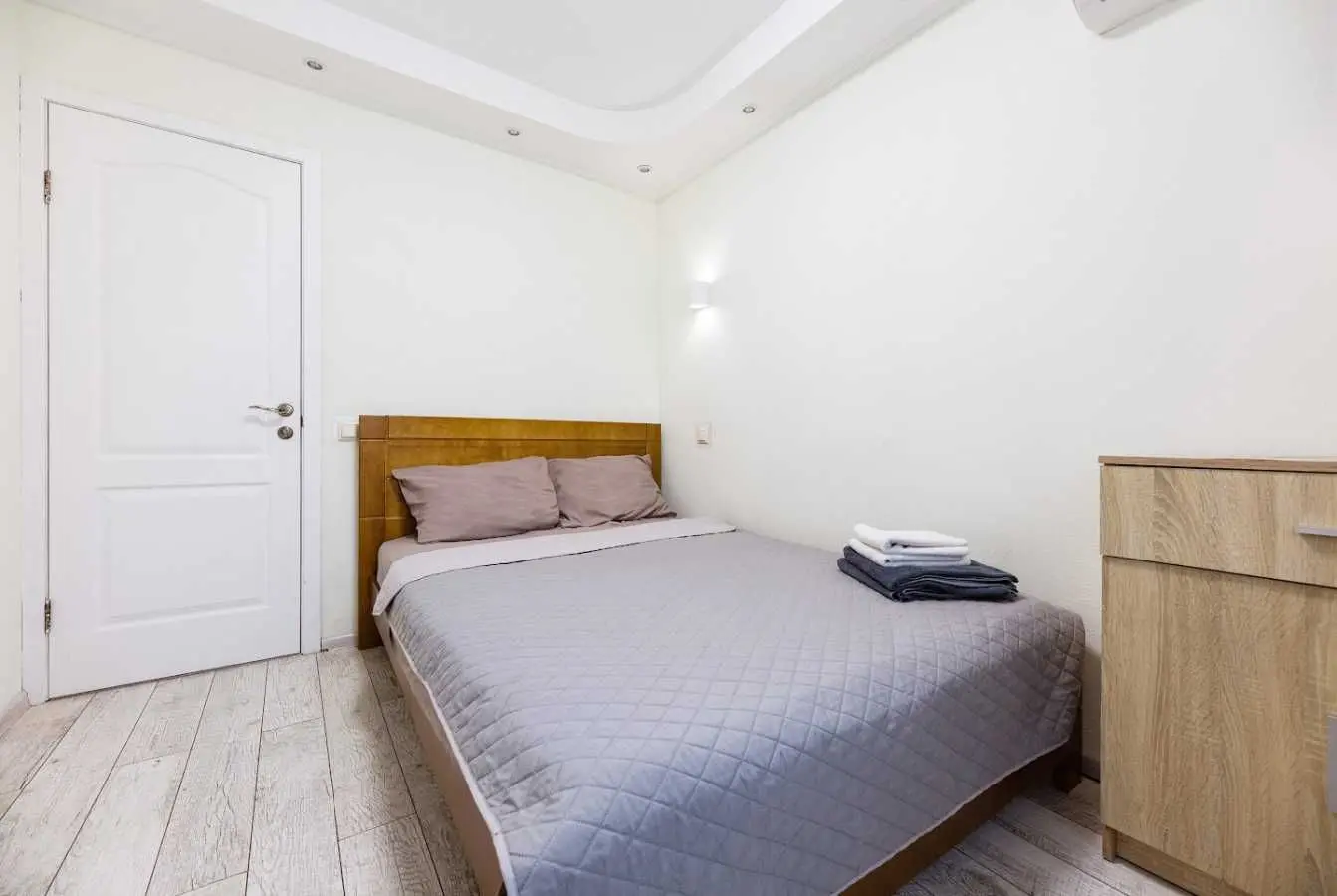 Фото Selling a 2-room apartment, 40 sq.m., Sobornosti avenue 1а Kyiv, price: 54990 USD, code 8156