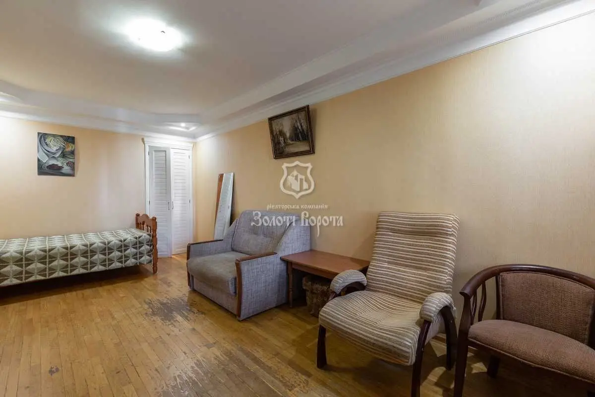 Фото Selling a 1-room apartment, 32.1 sq.m., Knyaziv Ostrozkykh street (Moskovska street) 36 Kyiv, price: 68000 USD, code 8158