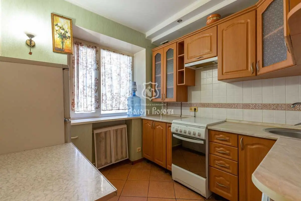 Фото Selling a 1-room apartment, 32.1 sq.m., Knyaziv Ostrozkykh street (Moskovska street) 36 Kyiv, price: 68000 USD, code 8158