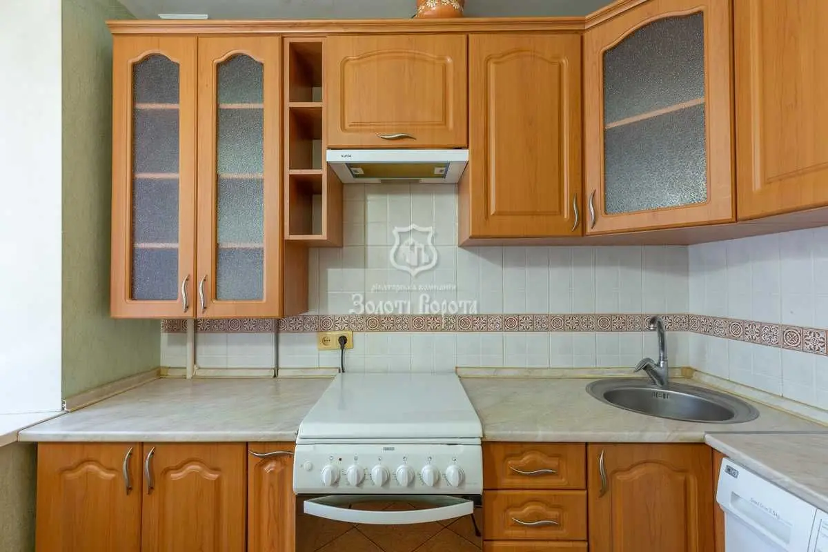 Фото Selling a 1-room apartment, 32.1 sq.m., Knyaziv Ostrozkykh street (Moskovska street) 36 Kyiv, price: 68000 USD, code 8158