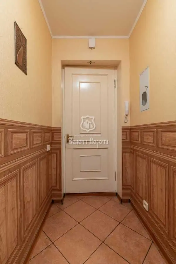 Фото Selling a 1-room apartment, 32.1 sq.m., Knyaziv Ostrozkykh street (Moskovska street) 36 Kyiv, price: 68000 USD, code 8158