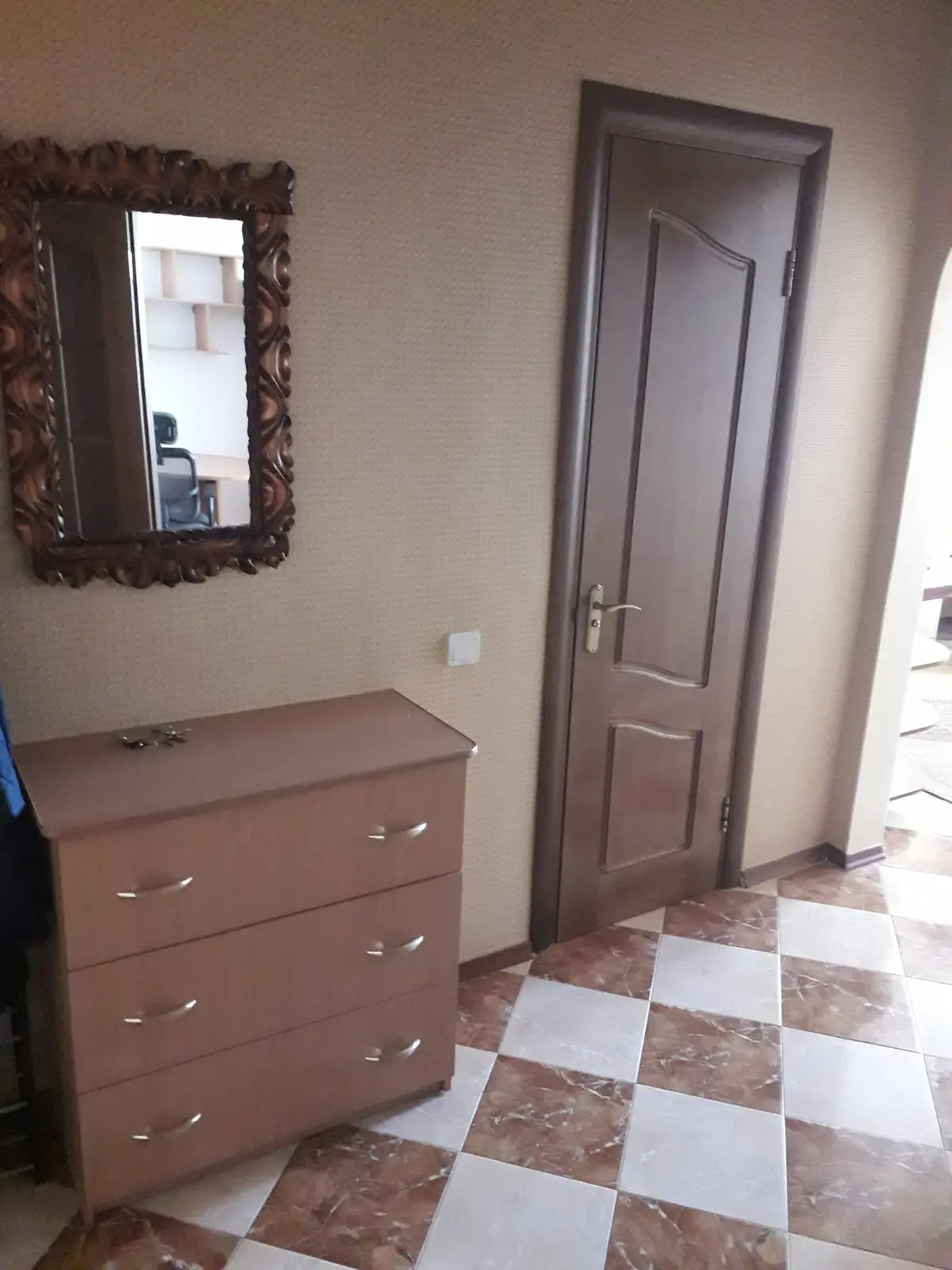 Фото Зняти 1 кімнатну квартиру, Смілянська вул. 10 Київ в довгострокову оренду, ціна: 16000 UAH, код 8160