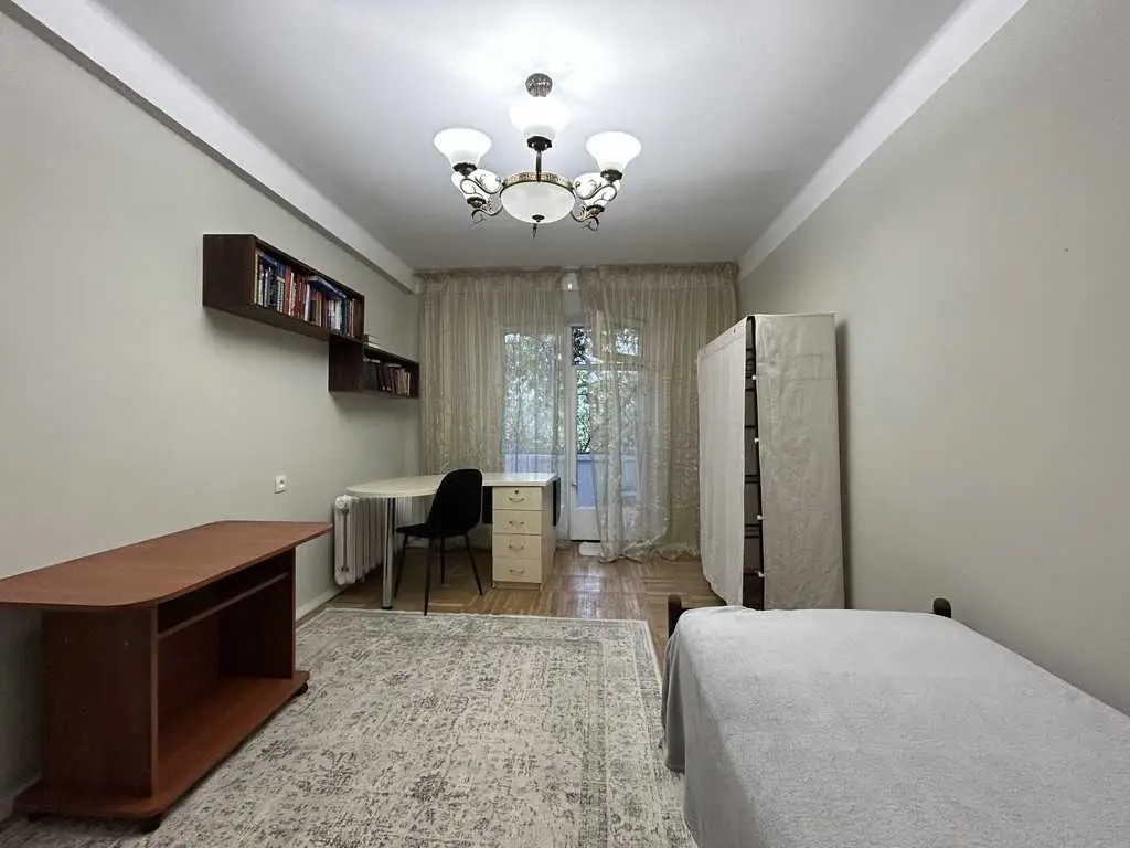 Фото Selling a 3-room apartment, 72 sq.m., Amvrosiia Buchmy Street 7 Kyiv, price: 70000 USD, code 8179