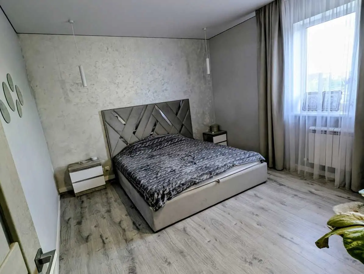Фото Продаю 2-комнатную квартиру, 100 кв. м, Таращанская ул.  Белая Церковь, цена: 120000 USD, код 8192