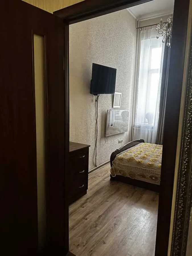 Фото Rent a 2-room apartment, Kruhlouniversytetska Street 14 Kyiv for long-term rent, price: 30000 UAH, code 8204