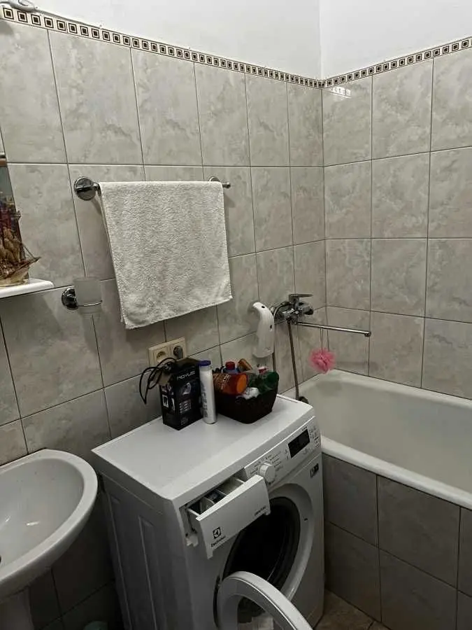 Фото Rent a 2-room apartment, Kruhlouniversytetska Street 14 Kyiv for long-term rent, price: 30000 UAH, code 8204