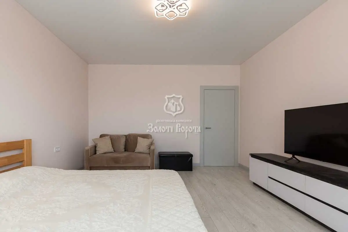 Фото Продаю 3 кімнатну квартиру, 94 кв. м, Щаслива вул. 7 Софіївська Борщагівка, ціна: 175000 USD, код 8205