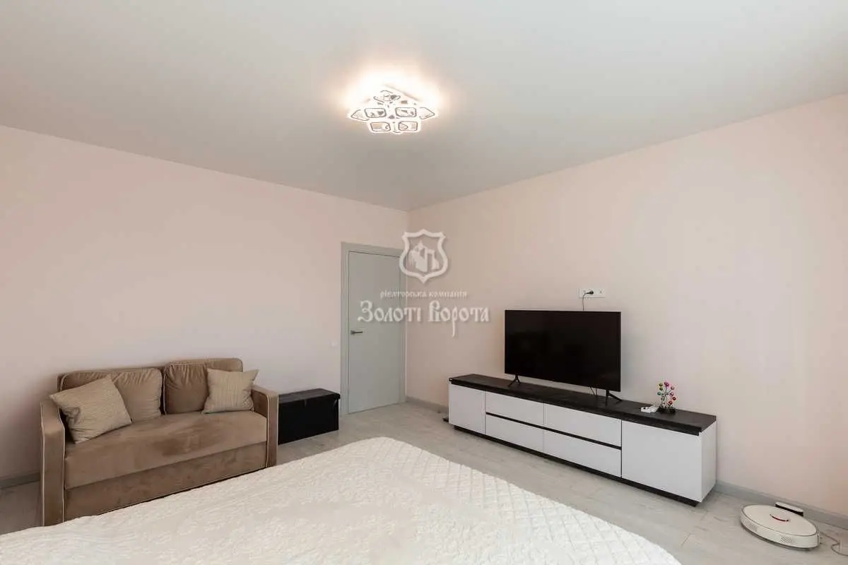 Фото Продаю 3 кімнатну квартиру, 94 кв. м, Щаслива вул. 7 Софіївська Борщагівка, ціна: 175000 USD, код 8205