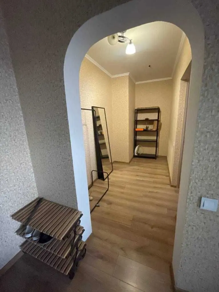 Фото Зняти 1 кімнатну квартиру, Інженера Бородіна вул. (Сергія Лазо) 6 Київ в довгострокову оренду, ціна: 12500 UAH, код 8206