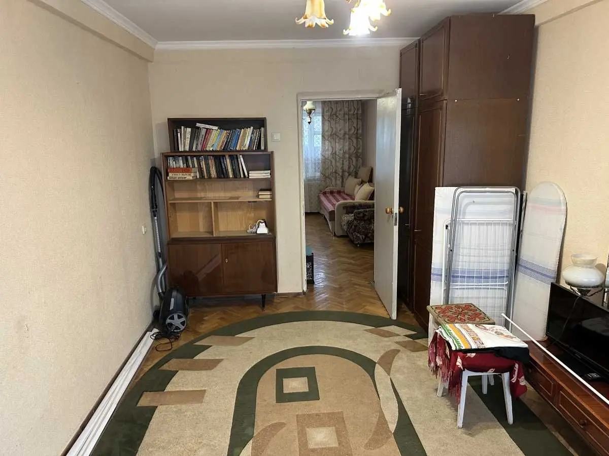 Фото Продаю 2 кімнатну квартиру, 46 кв. м, Волинська вул.  Київ, ціна: 40000 USD, код 8207