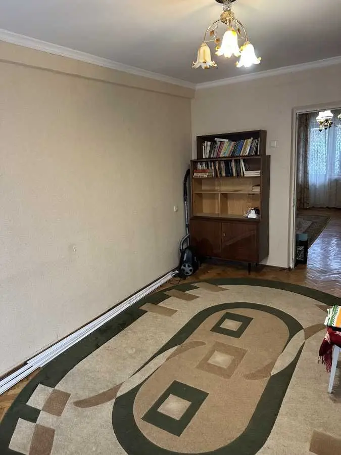 Фото Продаю 2 кімнатну квартиру, 46 кв. м, Волинська вул.  Київ, ціна: 40000 USD, код 8207