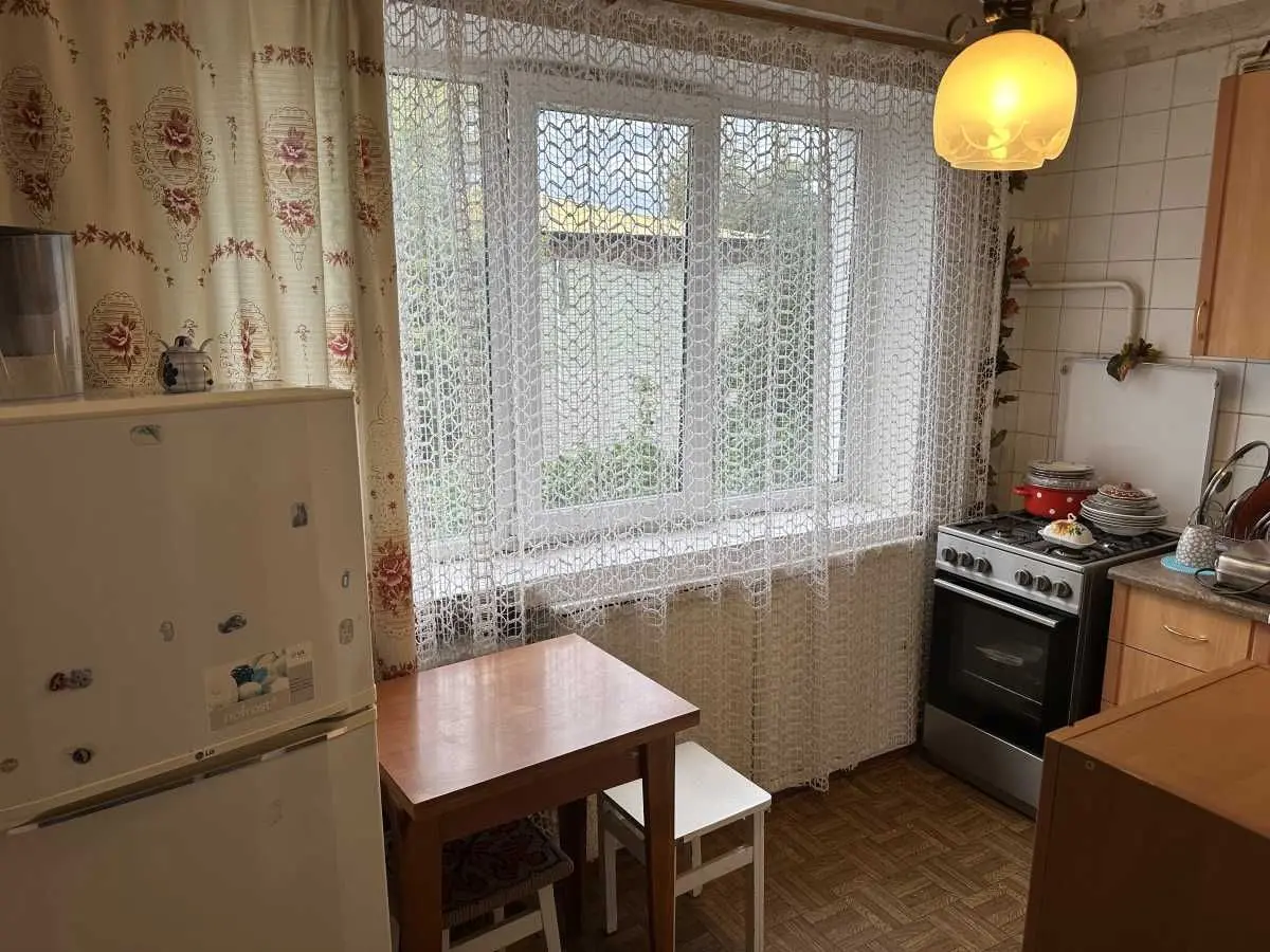 Фото Продаю 2 кімнатну квартиру, 46 кв. м, Волинська вул.  Київ, ціна: 40000 USD, код 8207