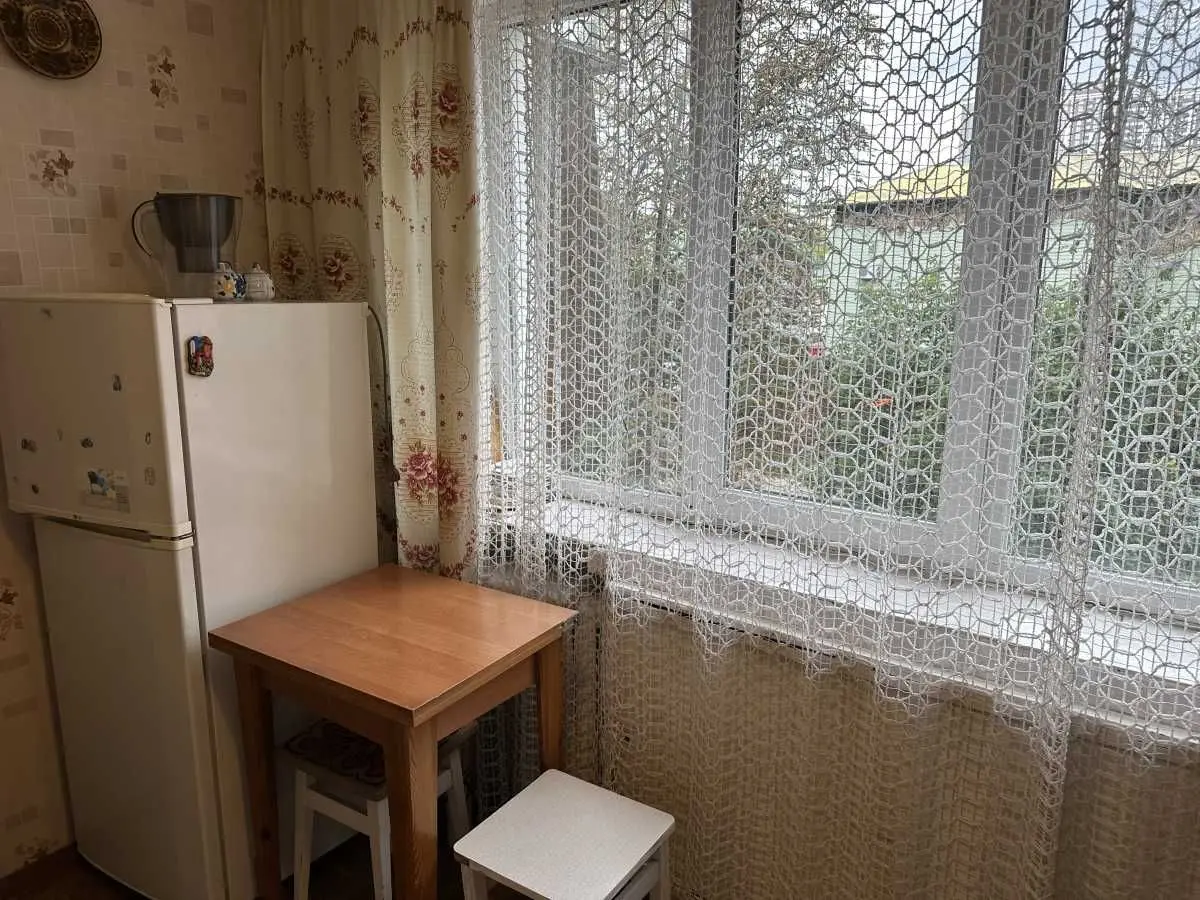 Фото Продаю 2 кімнатну квартиру, 46 кв. м, Волинська вул.  Київ, ціна: 40000 USD, код 8207