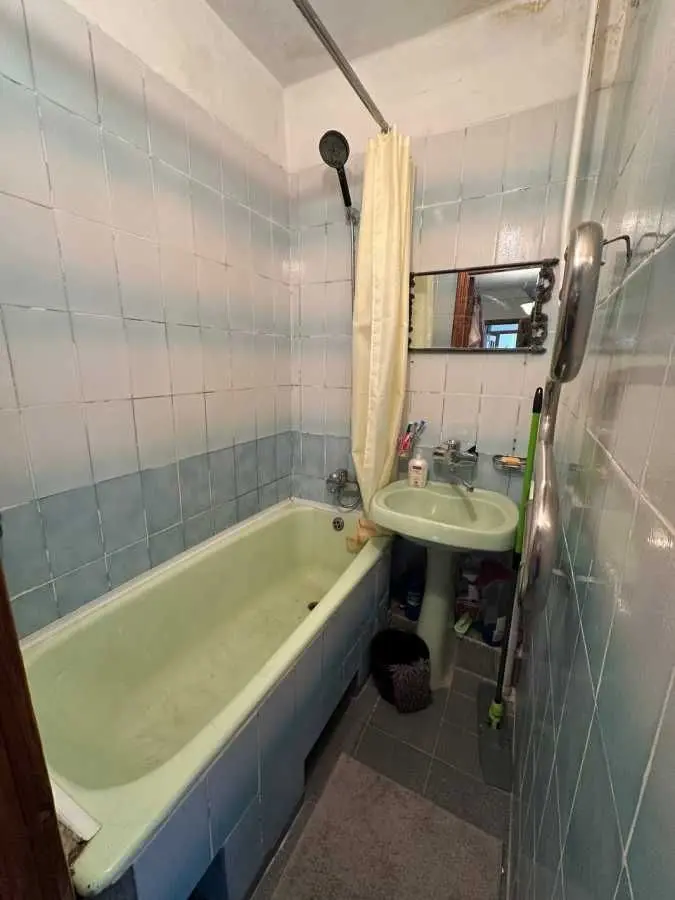 Фото Продаю 3 кімнатну квартиру, 56 кв. м, Марка Безручка вул. (Бабушкіна) 23а Київ, ціна: 68000 USD, код 8209